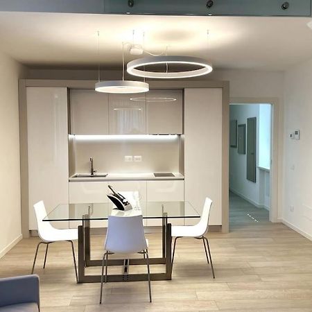 Queen Verona Luxury Apartment Екстер'єр фото