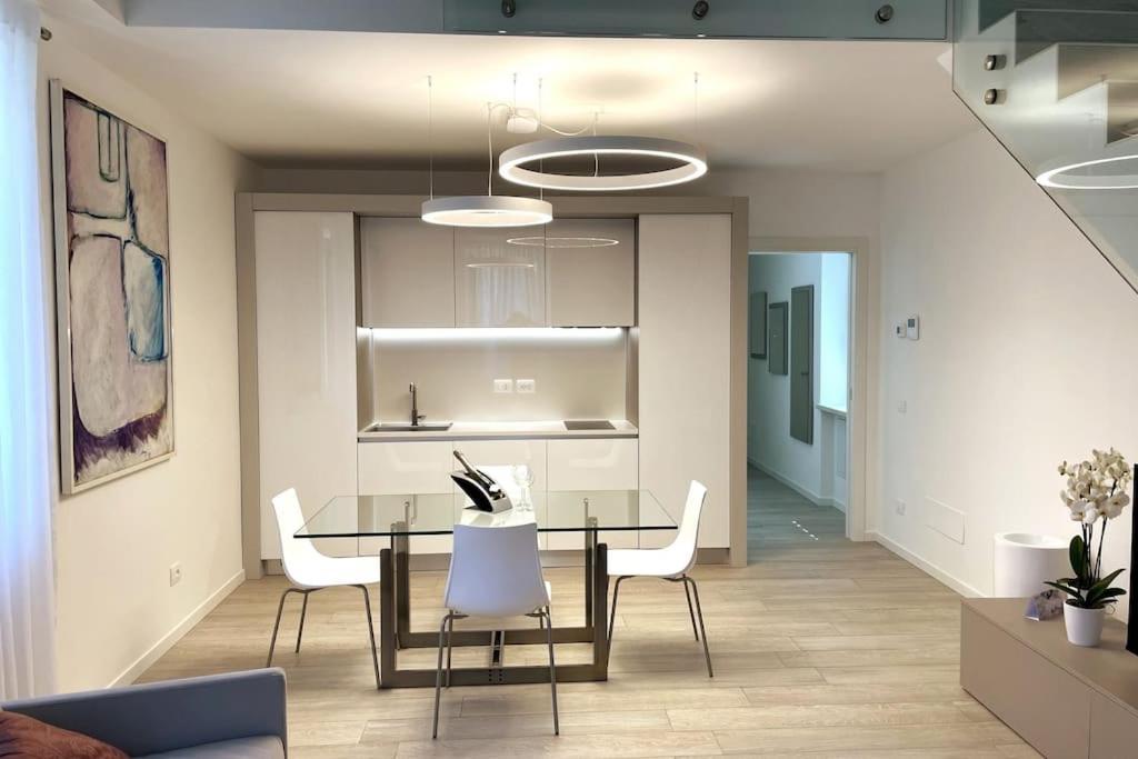 Queen Verona Luxury Apartment Екстер'єр фото