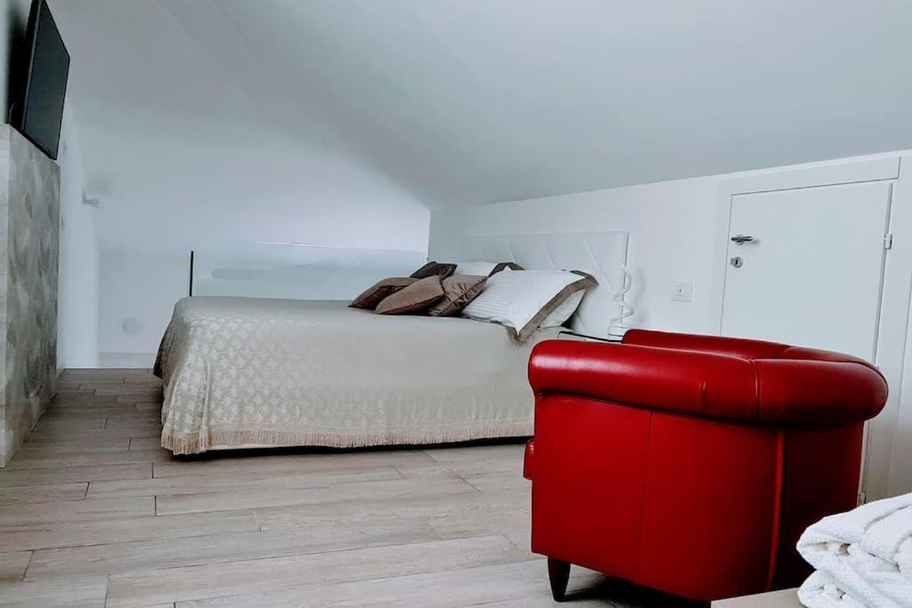Queen Verona Luxury Apartment Екстер'єр фото