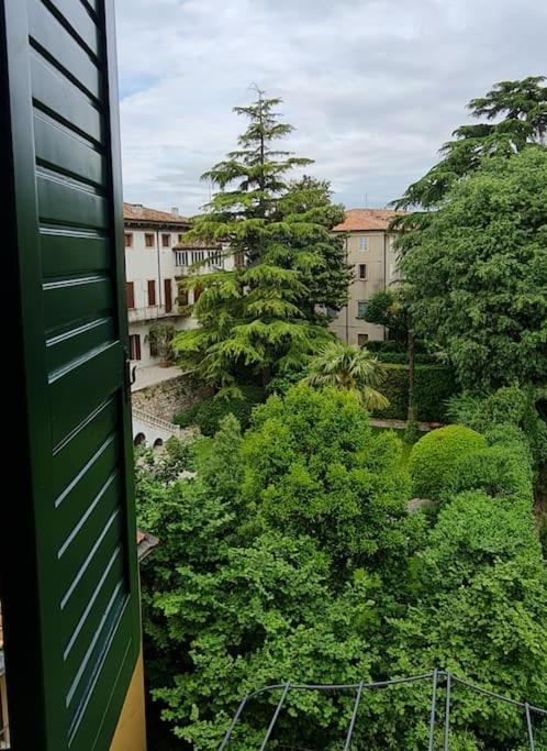 Queen Verona Luxury Apartment Екстер'єр фото