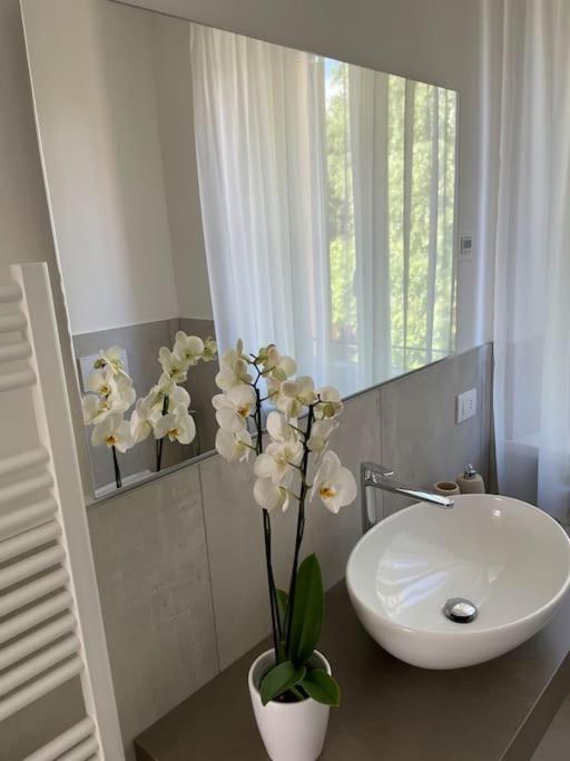 Queen Verona Luxury Apartment Екстер'єр фото