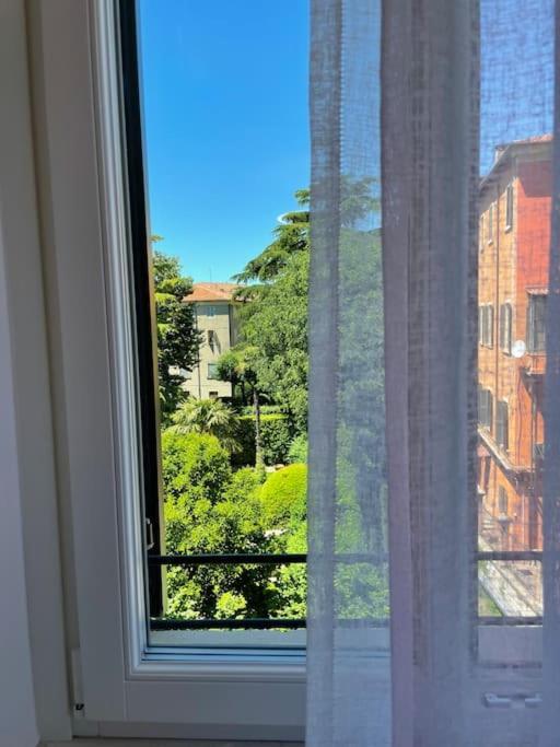 Queen Verona Luxury Apartment Екстер'єр фото